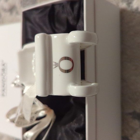 Pandora 2014 Sleigh Ornament, Original Box, Gilt Letters - Picture 5 of 8